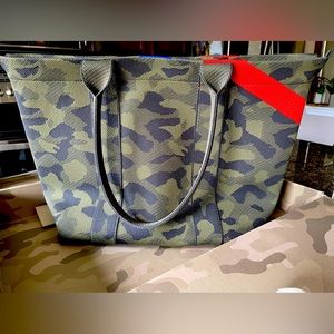 Rothy’s Sage Camo Tote